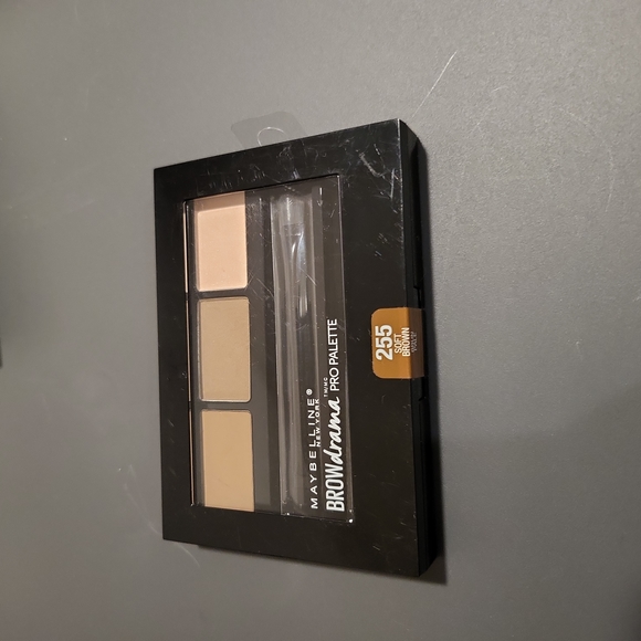 Maybelline Brow Drama Pro Palette - Picture 1 of 3